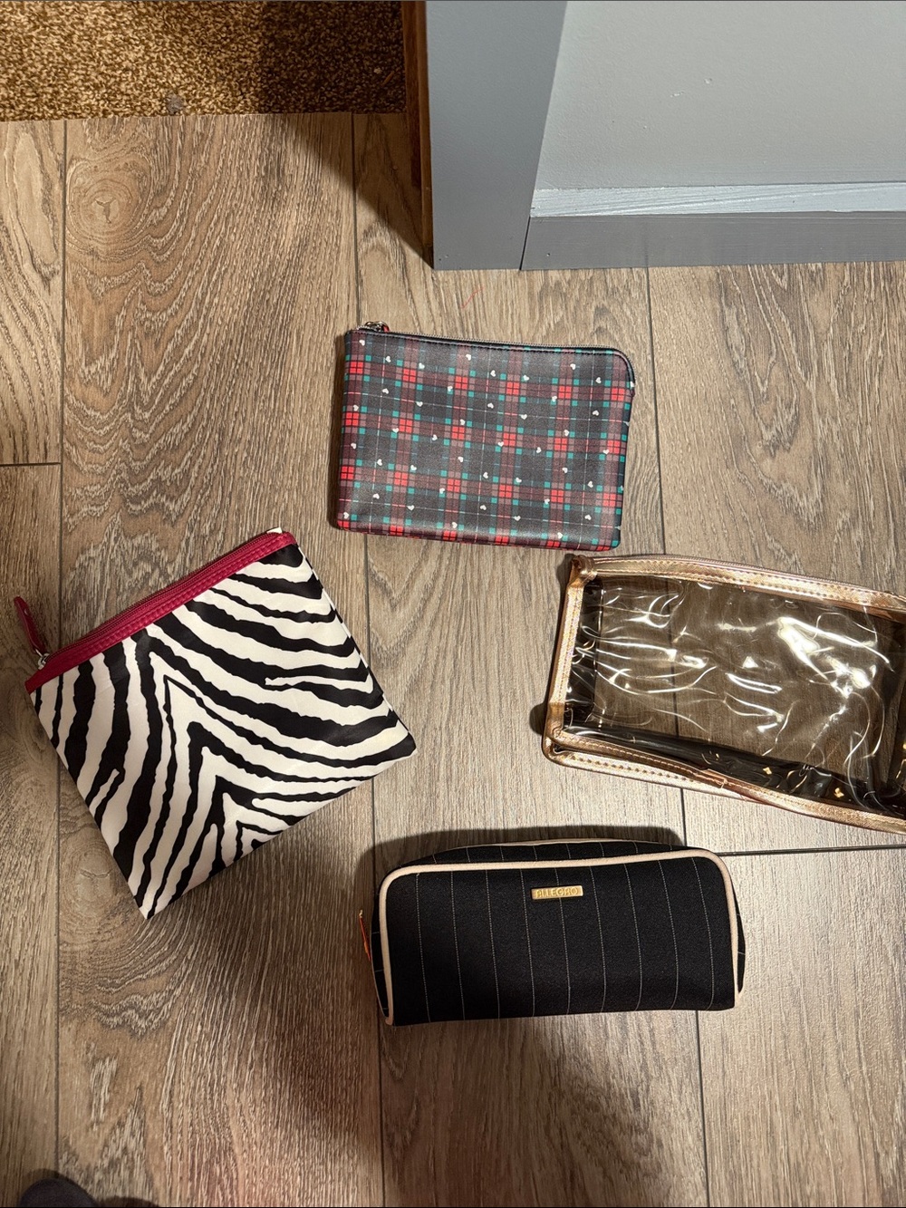 Lot of cosmetic bag/ travel pouches